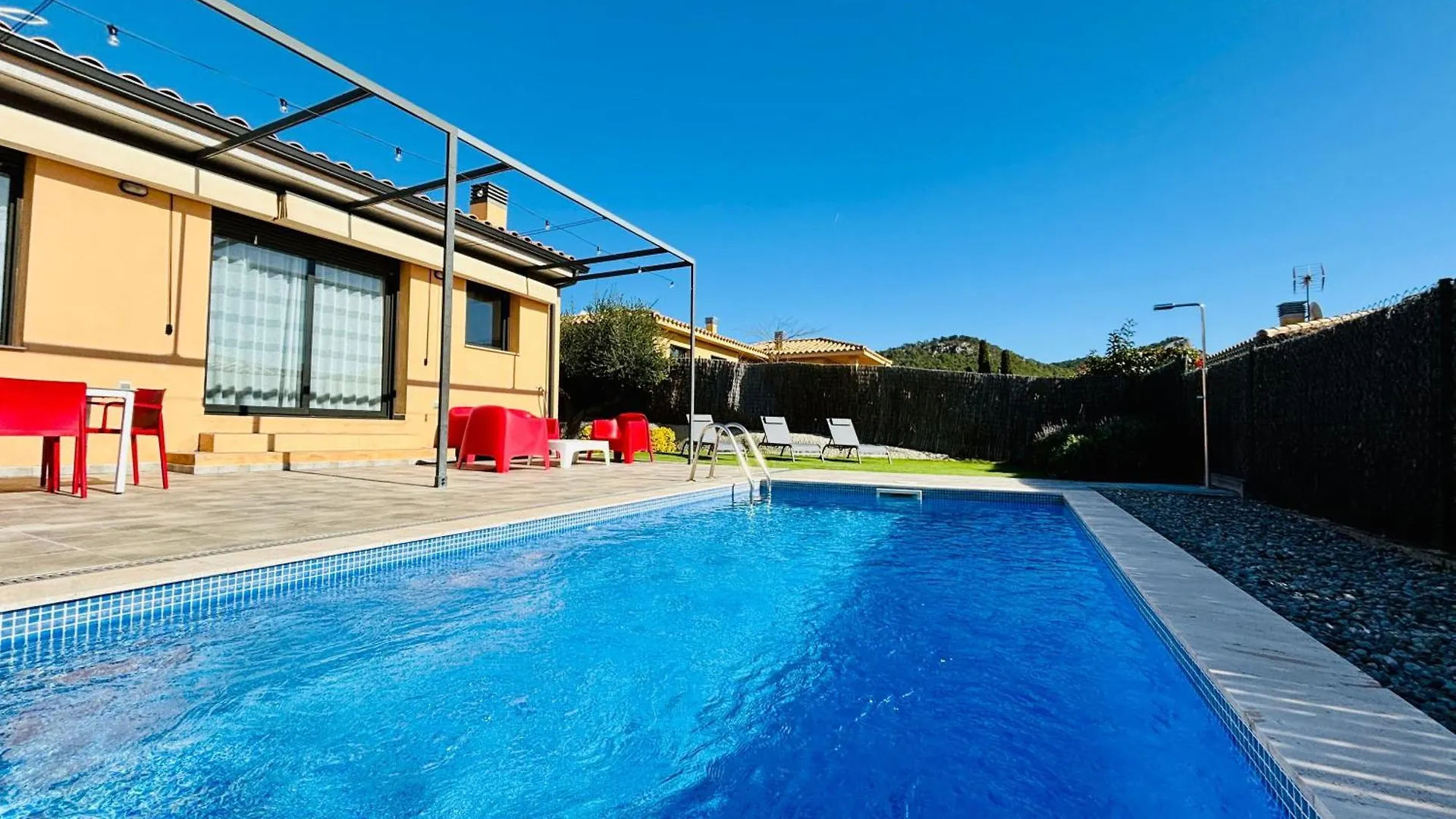 Modernes Einfamilienhaus Mit Pool Villa Torroella De Montgri