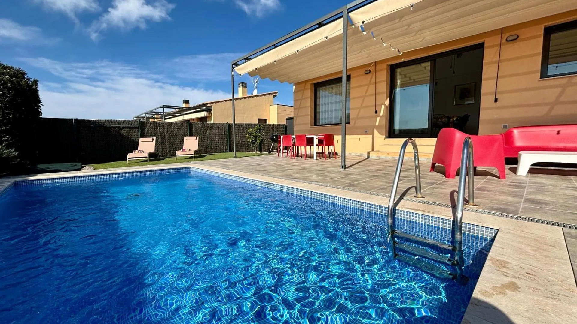 Modernes Einfamilienhaus Mit Pool Villa Torroella De Montgri